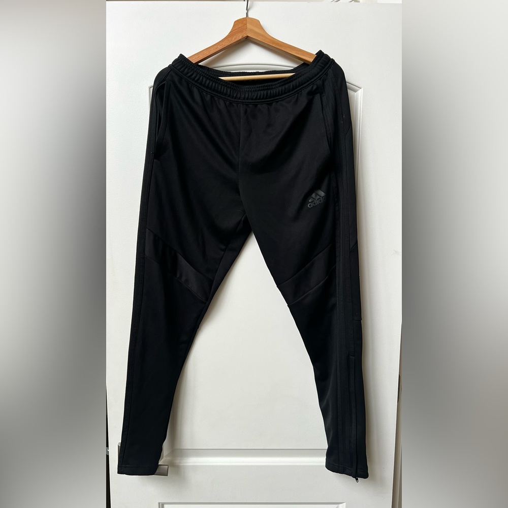 Adidas lightweight joggers/sweat pants Mens M